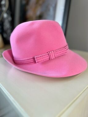 VTG Made in Switzerland Pink Rabbit Fur Felt Cloche Hat - Rare, 50s-60s